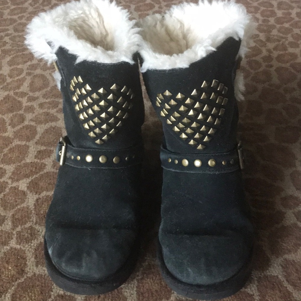 Kids black UGGS